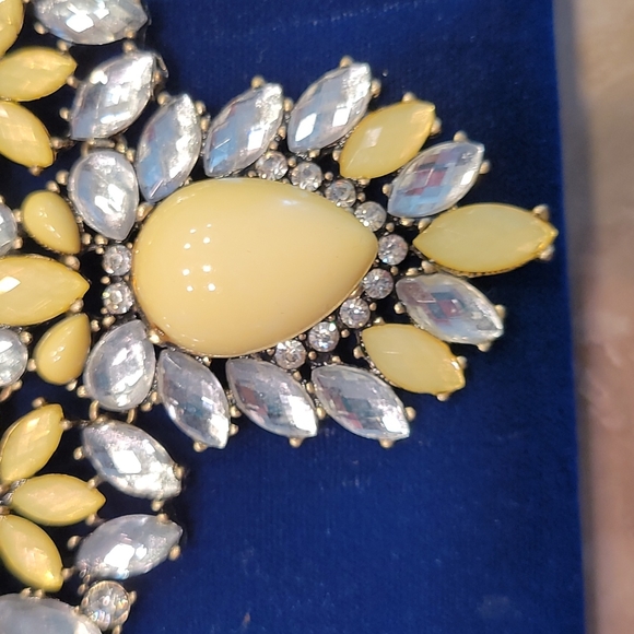 Chunky cz and yellow necklace - Picture 2 of 3